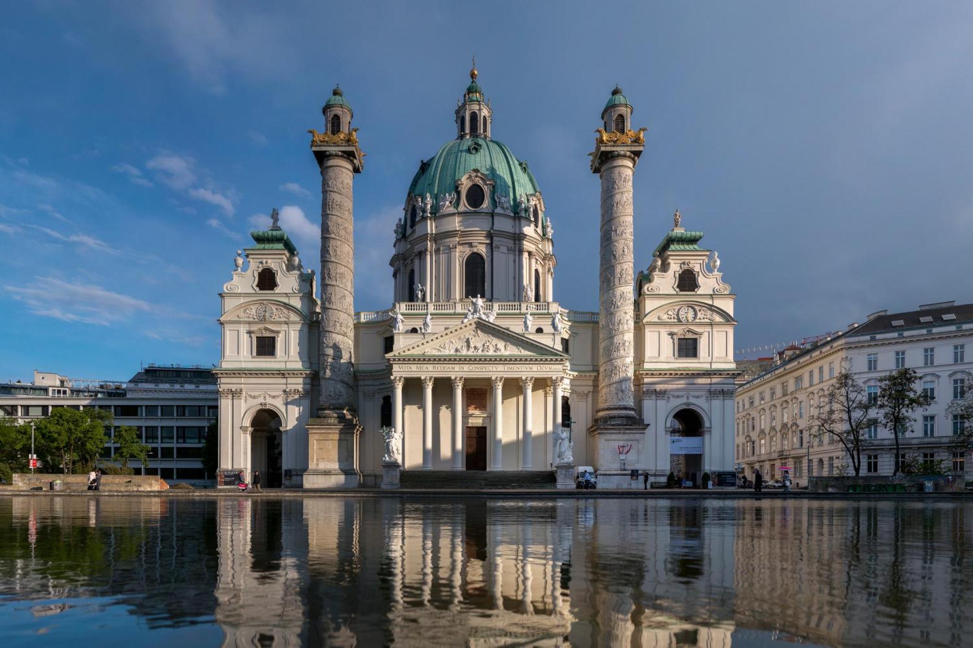 Central Stephansdom Apartment I Netflix I Self Check In Wien Eksteriør bilde